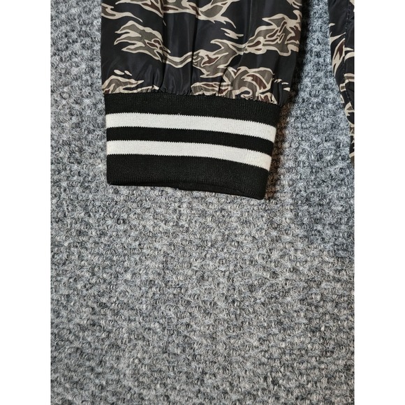 Elwood Men's Camo Jacket Size XL Polyester Streetwear Skater - Picture 4 of 10